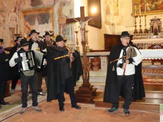 Fotogallery Natale pievi concerto zampognari valle Sarezzo gennaio 2024